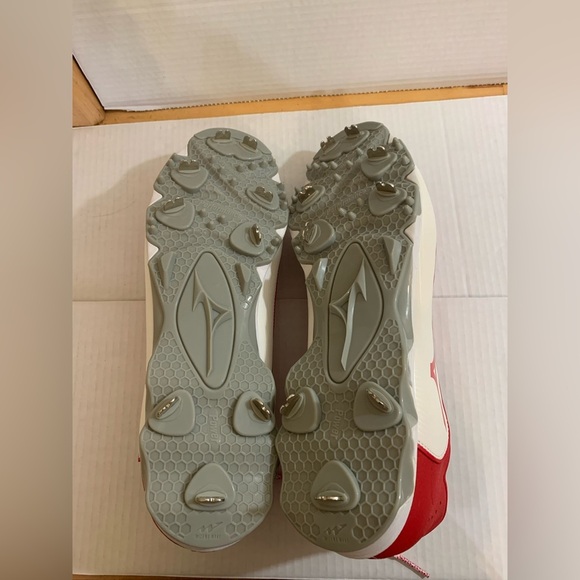 New Men's Mizuno 9 Spike Ambition 3 Athletic Shoes Cleats Red Size 15 - Picture 7 of 8